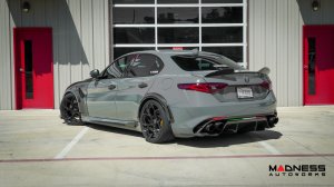 Alfa Romeo Giulia GTAm Style Front Fenders - Carbon Fiber - Raw Finish